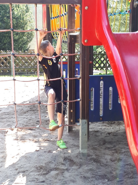 Klettergerüst auf dem Spielplatz